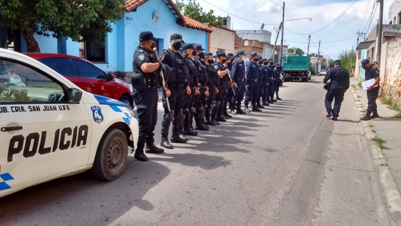 Despliegan Un Importante Operativo Policial En El Carmen