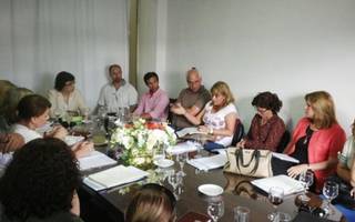 Reunión con funcionarios