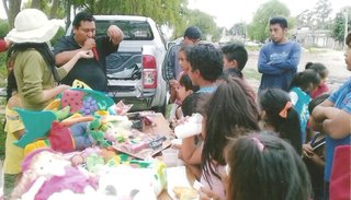 Agasajaron a niños por el Día de Reyes