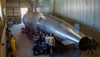 Ong realizó una réplica del submarino ARA "San Juan"