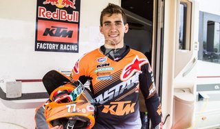 Video. El momento en que Luciano Benavides llega al campamento del Dakar tras su lesión