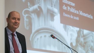 Sturzenegger pidió que las paritarias no superen el 15%