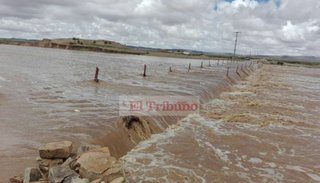 Impresionante crecida del río Grande en Cieneguillas