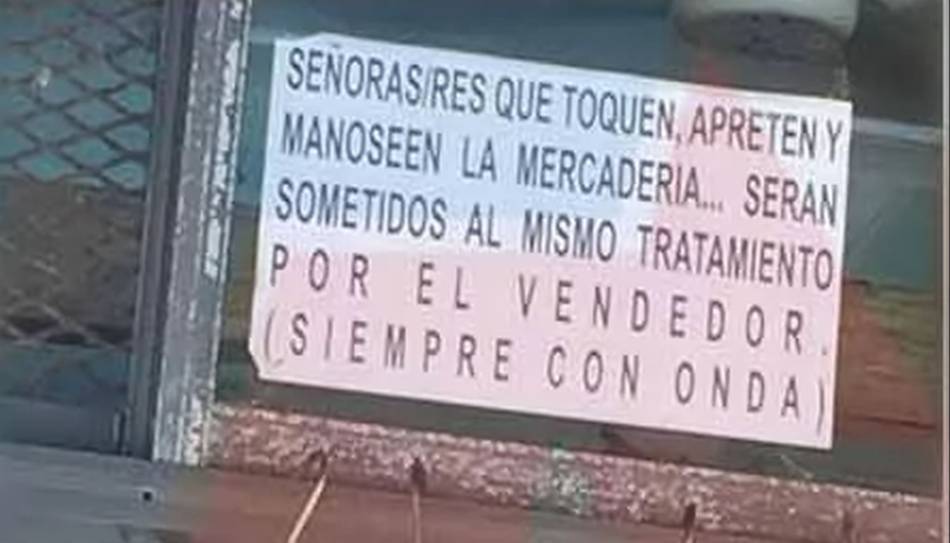 El cartel en una verdulería que se hizo viral y provocó risas e indignación a la vez