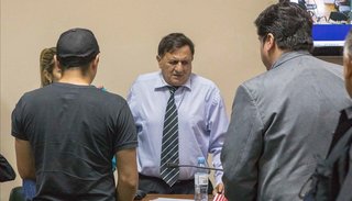 Entre barrotes, el exjuez Reynoso despunta el vicio de las letras