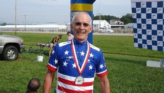 Positivo por dopaje a un ciclista de 90 años