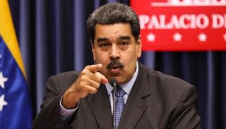 Maduro lanza un ultimátum y llama a Macri "el destructor de la Argentina"