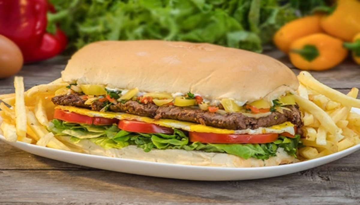 Featured image of post Sanguche De Milanesa Con Papas No eso no ser a un s ndwich en m xico ser a una mezcla de torta de milanesa con pan de caja el cuadrado