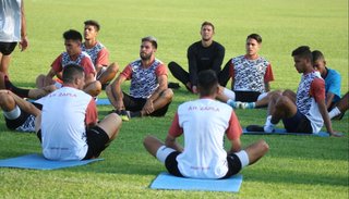 Zapla se prueba con Mitre de Santiago