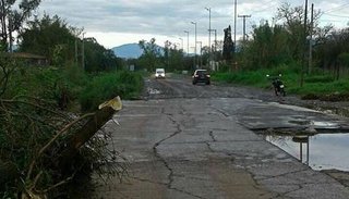 Pésimo estado de la ruta 23, con cortes que aíslan