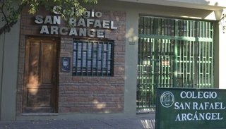 Denuncian que ya son ocho docentes los echados en un colegio privado