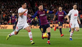 Messi llegó a los 400 goles en la victoria catalana
