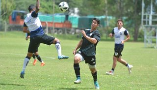 Gimnasia goleó 5 a 1 a Talleres en duelo amistoso
