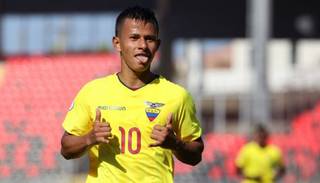 El rival de Argentina, Paraguay, fue goleado por Ecuador