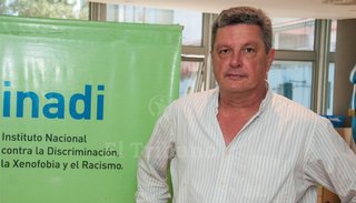 Piden pagar a empleadas estatales por su cónyuge