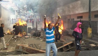 VÍDEO. Se sublevaron contra Maduro en Caracas y los detuvieron