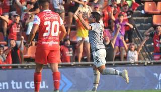 Colón superó merecidamente a Argentinos Juniors