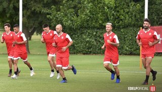 Mascherano se entrenó con Estudiantes