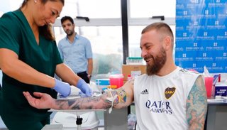 Con Tevez, De Rossi y dos caras