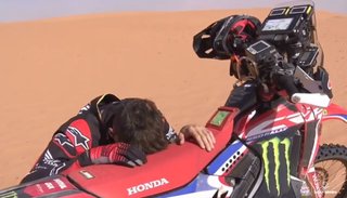 Eliminación y llanto: Kevin Benavides quedó muy lejos del título