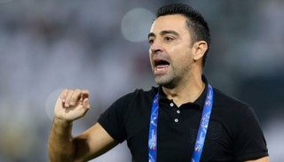 Xavi rechazó la oferta para dirigir a Barcelona y suenan Milito y Gallardo