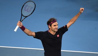 Federer sufrió mucho pero logró un triunfo centenario