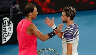 El austriaco Thiem eliminó a Nadal en Australia y jugará en semis ante el alemán Zverev