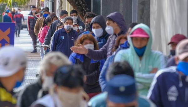 El Gobierno evalúa retomar el IFE