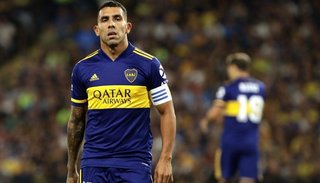 Tevez no viaja con el plantel por problemas personales
