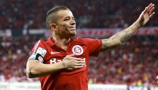 D’Alessandro se queda “hasta “la muerte” en el Inter de Brasil