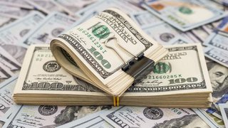 Leve aumento del dólar paralelo