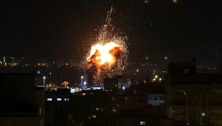 Israel atacó Gaza en plena escalada del conflicto tras los choques en Cisjordania
