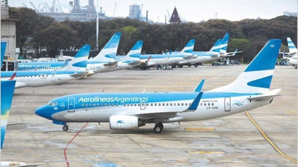Paro de la CGT: Aerolíneas y JetSmart suspendieron sus vuelos para hoy y Flybondi rechazó la medida- Paro de la CGT: Aerolíneas y JetSmart suspendieron sus vuelos para hoy y Flybondi rechazó la medida