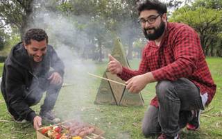 Se creó la primera parrilla descartable del mundo | asado, Parrilla descartable