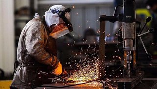 Según la UIA en octubre hubo una caída en la actividad industrial del 5,3%