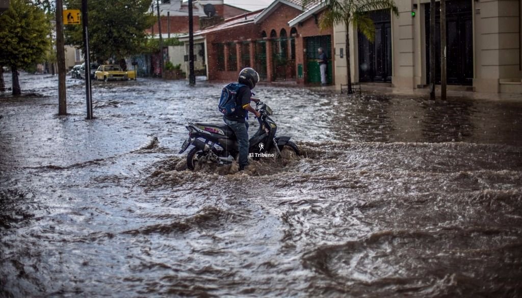 El centro de la ciudad, otra vez inundado. Javier Corbalán