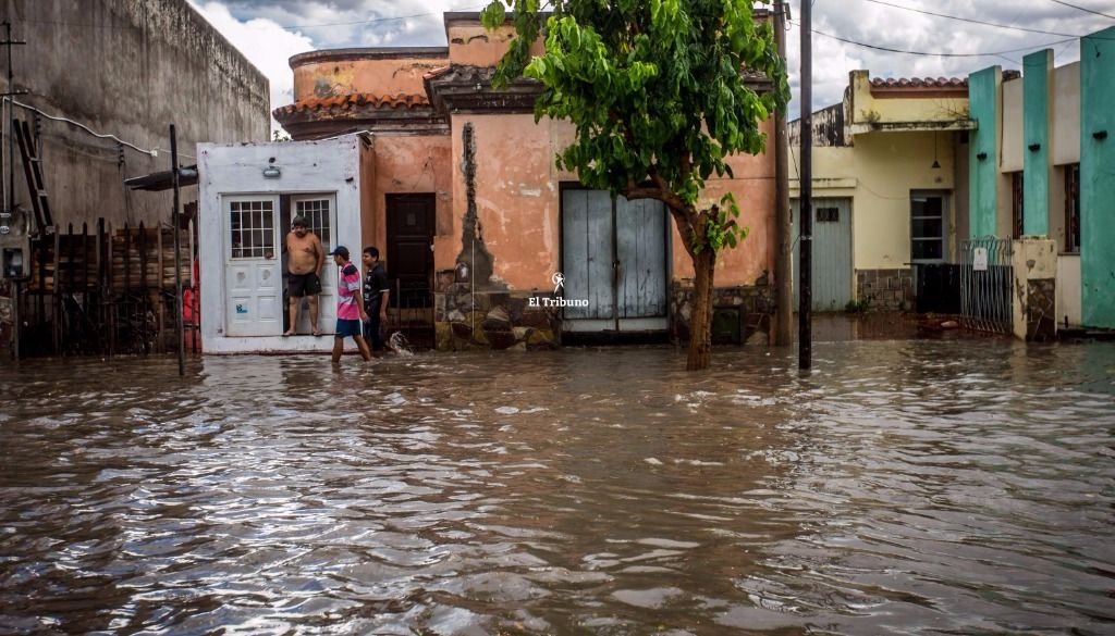 El centro de la ciudad, otra vez inundado. Javier Corbalán El centro de la ciudad, otra vez inundado. Javier Corbalán