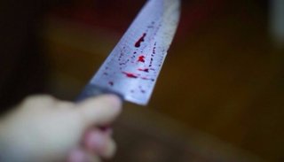 Dos hermanos apuñalaron a un hombre en la calle
