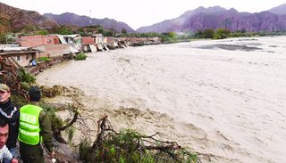 Se complica la situación en Villamontes por las lluvias y aumenta el peligro para el chaco salteño