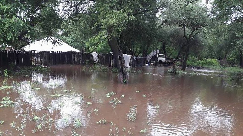 Se complica la situación en Salta: hay inundaciones cerca de Dragones y gente que tiene que evacuar - Se complica la situación en Salta: hay inundaciones cerca de Dragones y gente que tiene que evacuar