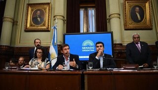 Ante el rechazo de la oposición al megadecreto, el Gobierno enviará tres proyectos de ley