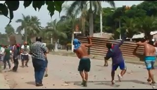 Tensión y violencia en el corte de la ruta 50 por los despidos en El Tabacal