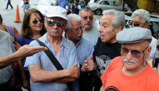 El Gobierno oficializó un aumento de 5,71% en las jubilaciones