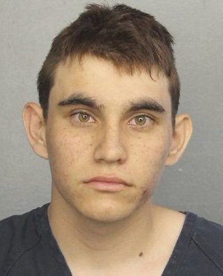 El autor de la masacre fue acusado de 17 cargos de homicidio premeditado