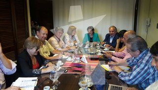 El Gobierno ofreció una propuesta del 5% y los gremios la calificaron de insuficiente