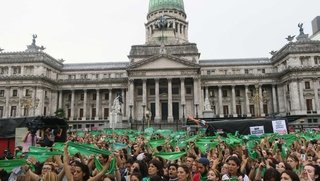 Video: Media sanción al proyecto de despenalización del aborto con 129 votos a favor y 125 en contra