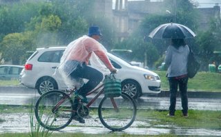 Hay alerta en Salta por lluvias y tormentas fuertes