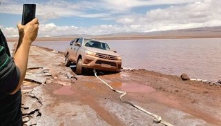 Con buen tiempo en la Puna realizan trabajos de despeje de rutas