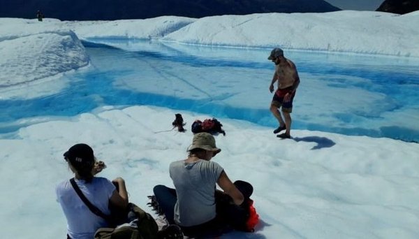 Cuál es la causa de la ola de calor en el sur del país: hubo hasta chapuzones en el glaciar Perito Moreno