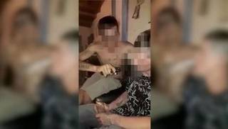Lo torturaron con arma en la boca por tener sexo con exesposa de un preso